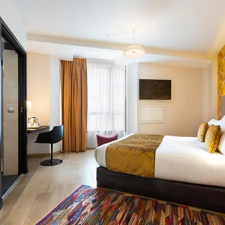 ホテル Hor Europe 4*