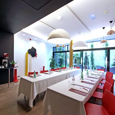 Hor Europe ホテル 4*
