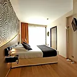 Hor Europe 酒店 4*